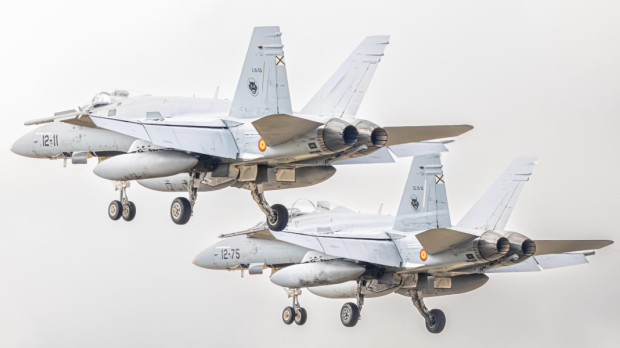 En el ejercicio Ramstein Flag 2025 participan más de 90 aeronaves de 15 países, desde 12 bases aéreas aliadas. Para esta misión, el Ala 12, con base en Torrejón de Ardoz, despliega 6 aviones de combate EF-18.
