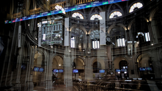 Valores del Ibex 35 en el Palacio de la Bolsa de Madrid
