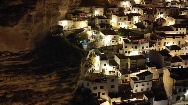 Alcalá del Júcar por la noche