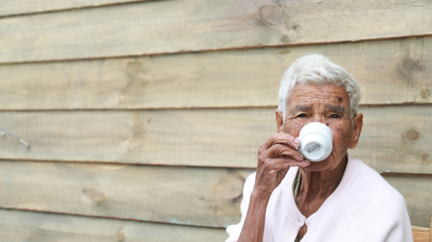 El consumo elevado de café puede afectar a las personas mayores