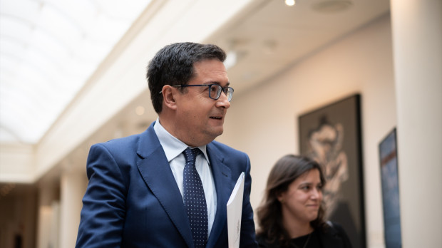 El ministro para la Transformación Digital y de la Función Pública, Óscar López, a su llegada a una sesión de control en el Senado