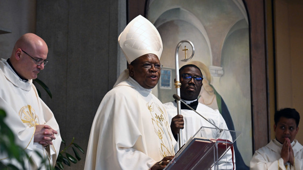 El cardenal Fridolin Ambongo Besungu, arzobispo de Kinsasa