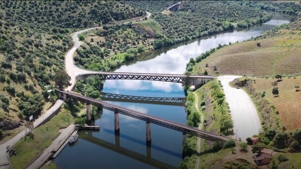 La ruta transcurre por el Parque Natural de Arribes del Duero