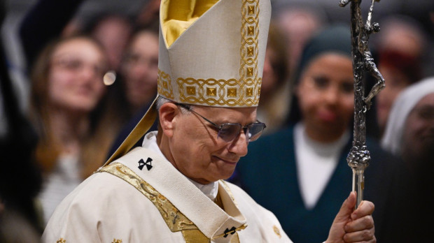 El Papa oficia una santa misa durante su toma de posesión en la archibasílica de San Juan de Letrán
