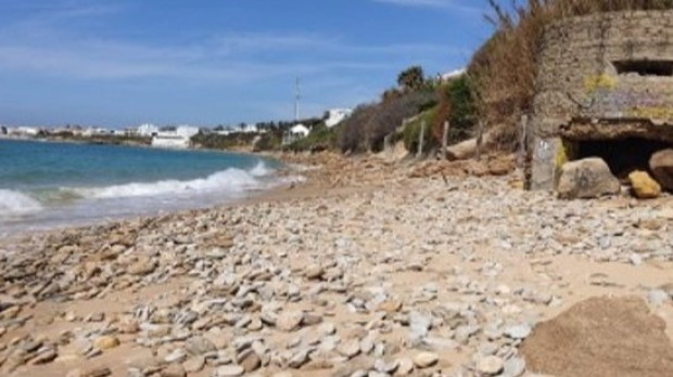Un tramo de la playa del Pirata, en Caños de Meca.