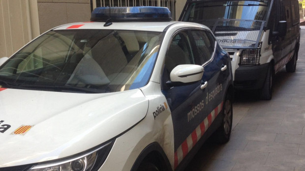 Patrulla de los Mossos d'Squadra REMITIDA / HANDOUT por @MOSSOS Fotografía remitida a medios de comunicación exclusivamente para ilustrar la noticia a la que hace referencia la imagen, y citando la procedencia de la imagen en la firma 10/11/2019
