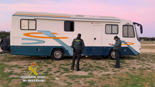 Policía Local y Guardia Civil suelen controlar las caravanas