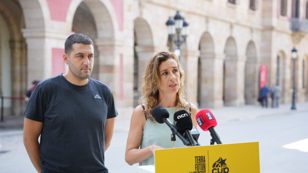 La diputada de la CUP Laia Estrada, este martes en rueda de prensa