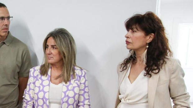 La ministra de Igualdad, Ana Redondo, y la ministra de Educación, Milagros Tolón, en Guadalajara