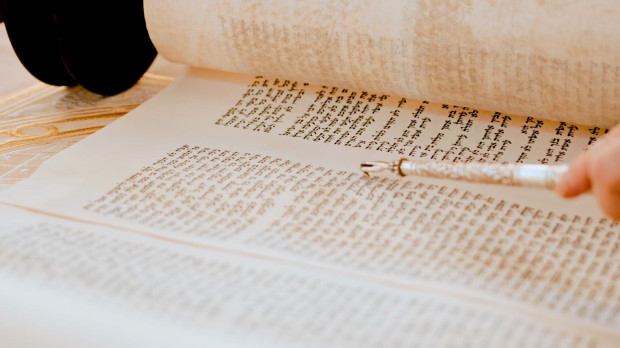 Lectura de un rollo de la Torá, en una imagen de archivo