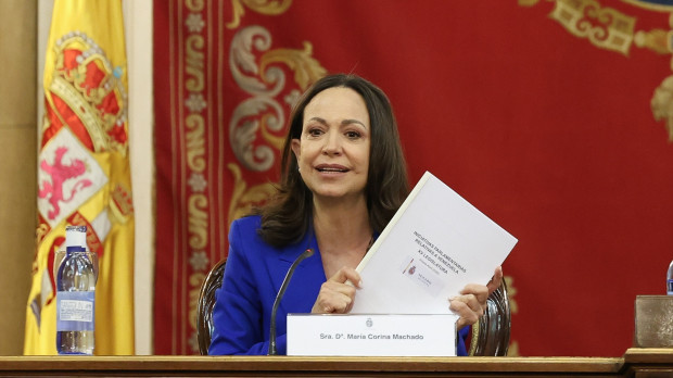 La líder opositora venezolana, María Corina Machado, durante su visita al Senado