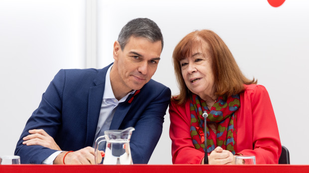 Pedro Sánchez y Cristina Narbona