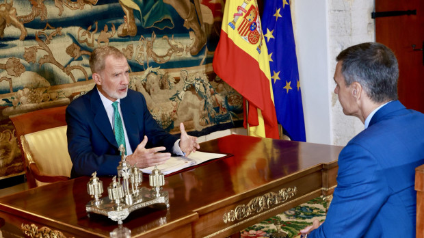 Don Felipe con Pedro Sánchez en el despacho del Palacio de La Almudaina