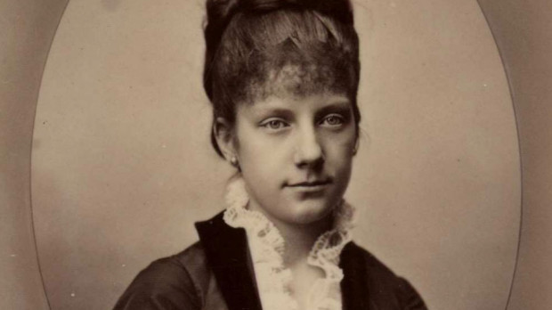 Detalle del retrato de Paz de Borbón por M. Herbert, 1878