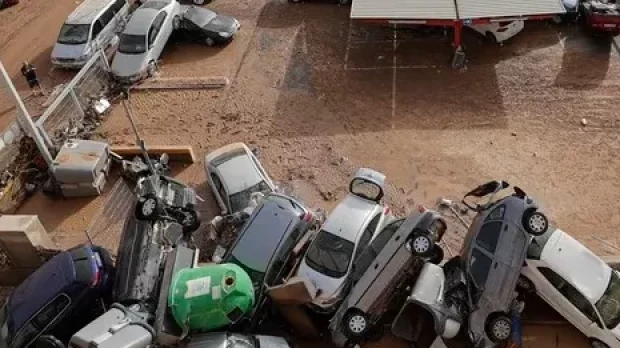 Miles de coches ya han llegado a las campas, los dueños se harán cargo de los mismos