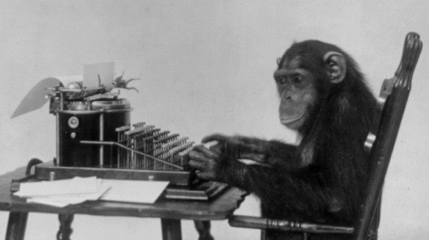 Un mono utilizando una máquina de escribir