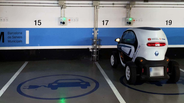 Bruselas ya regula el número de cargadores por plaza de garaje