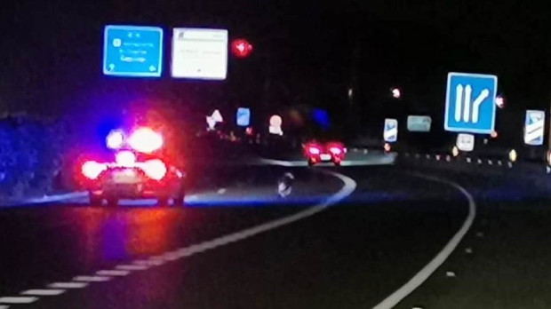 Imagen nocturna de una autovía española durante la noche