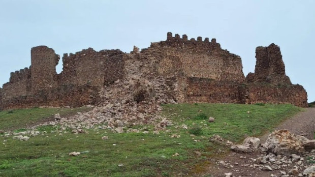 El Castillo de Almonacid y su torre derrumbada