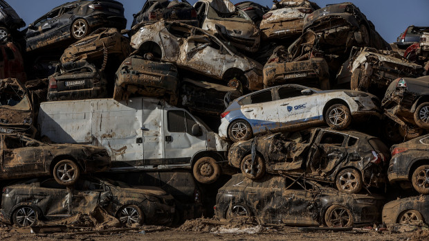 Campa de vehículos afectados por la dana.