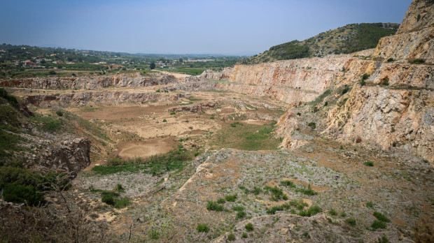 Cantera de la Serra Perenxisa de Torrent.