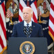 El todavía presidente de Estados Unidos, Joe Biden, desde el jardín de la Casa Blanca