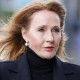 La escritora J.K. Rowling durante el funeral de Alistair Darling
