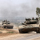 Tanques militares israelíes cerca de la frontera con la Franja de Gaza