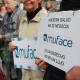 Varios funcionarios se concentran ante la sede provincial de Muface