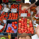 Cajas de tomates en un mercado de la Comunidad de Madrid