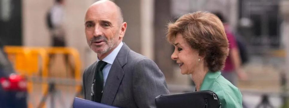 el testaferro de Zapatero, Julito Martínez Martñínez, a su llegada a la Audiencia Nacional