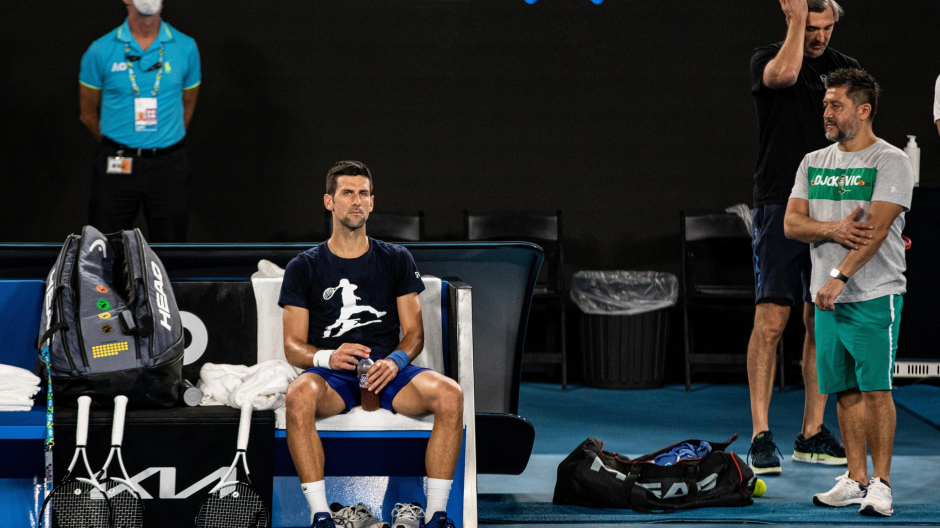 Djokovic ya entrenaba en en Australia para preparar el Open
