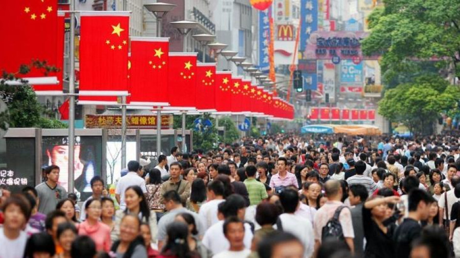 La población de China acelera su contracción y se reduce en 2,08 ...