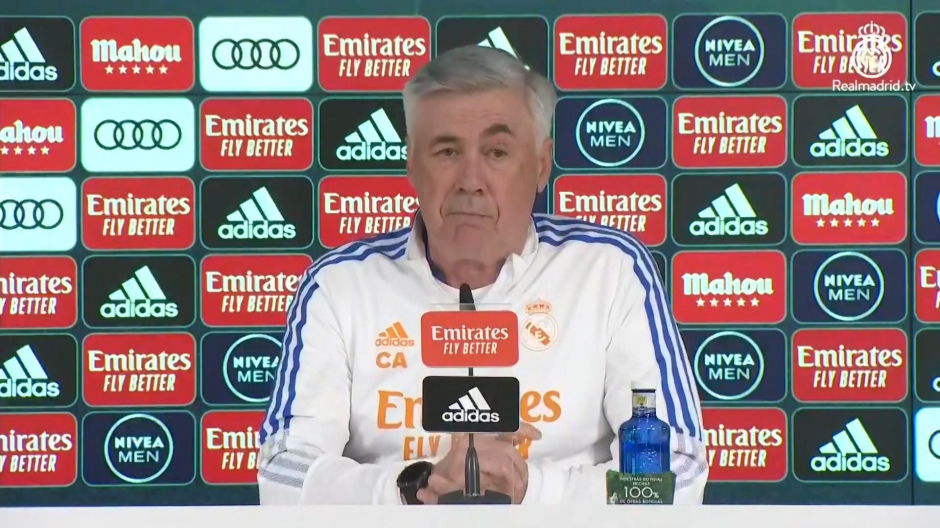 Ancelotti en la rueda de prensa