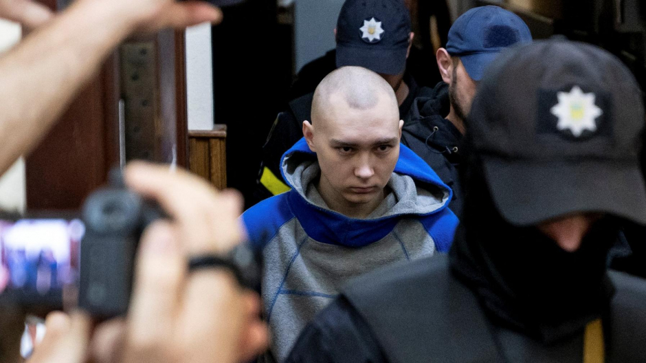 El joven soldado ruso Vadim Shishimarin se ha declarado culpable en Ucrania