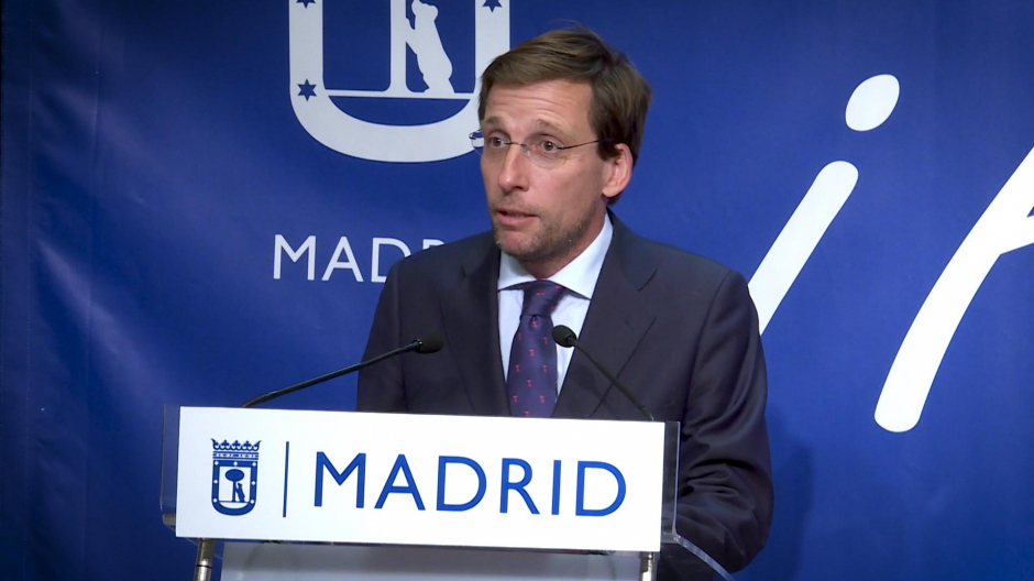 Almeida anima a tomar nota de los valores que transmite el Real Madrid de Baloncesto