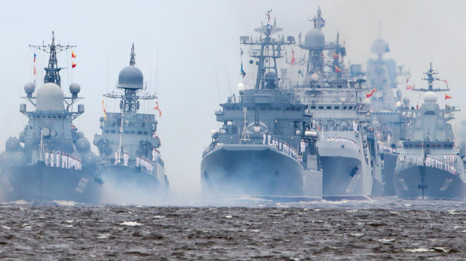 La flota de Rusia en el mar Negro, frente al puerto de Odesa