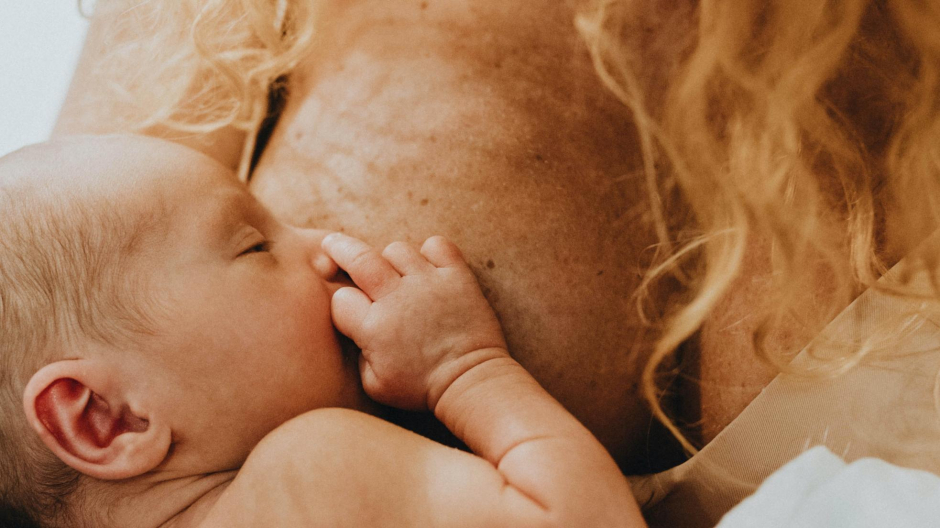 Cada día, estudios científicos evidencian cada vez más beneficios de dar el pecho a un bebé