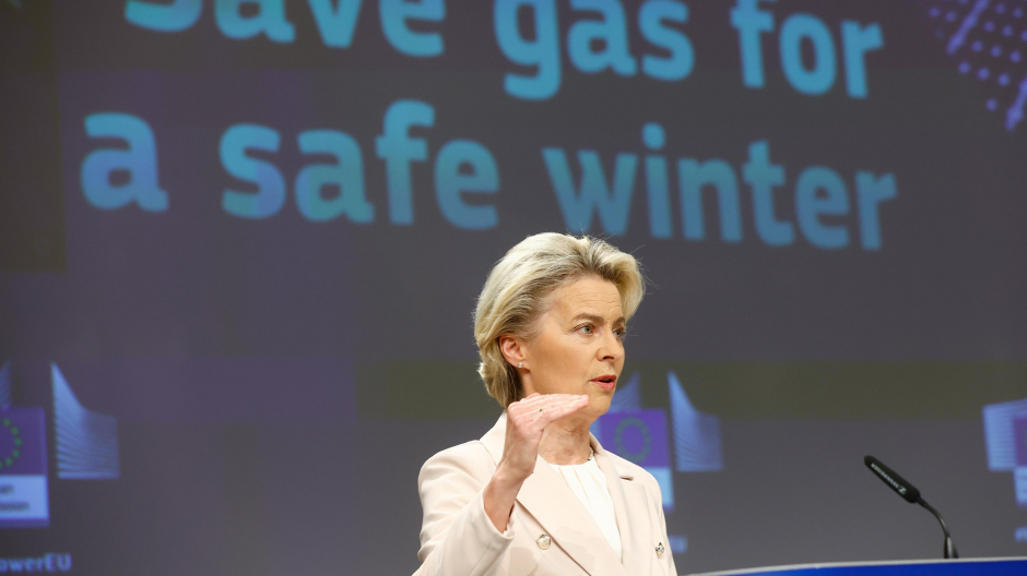 Bruselas plantea recortes voluntarios del 15% del consumo de gas hasta marzo