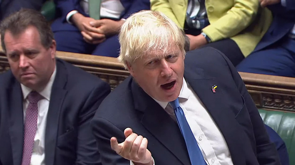 Johnson se despide del Parlamento con un «hasta la vista, baby»