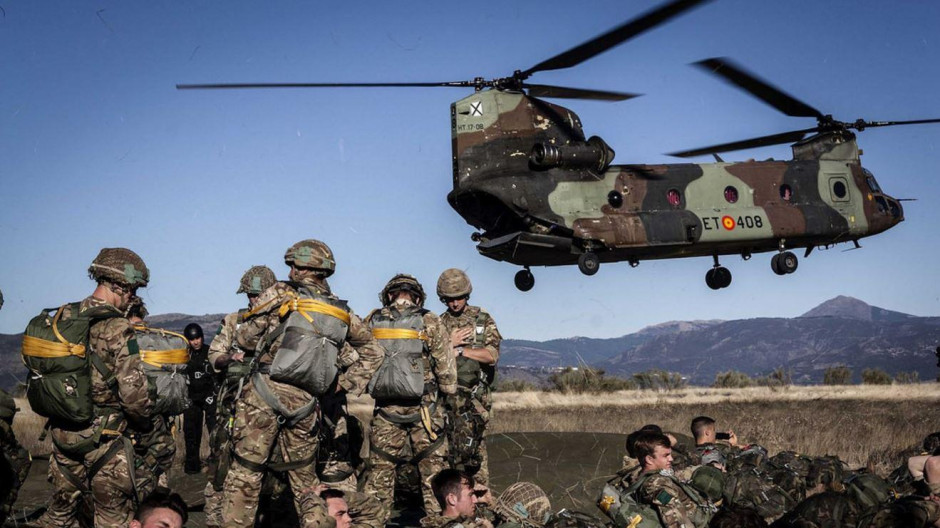 Chinook F en acción
