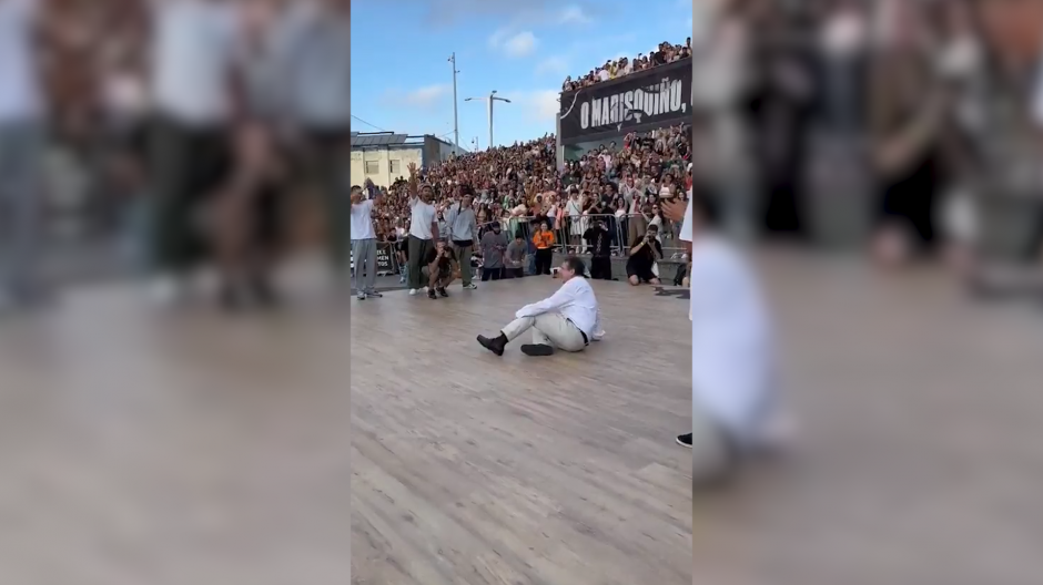 Abel Caballero, alcalde de Vigo, se lanzó a bailar de forma inesperada en O Marisquiño