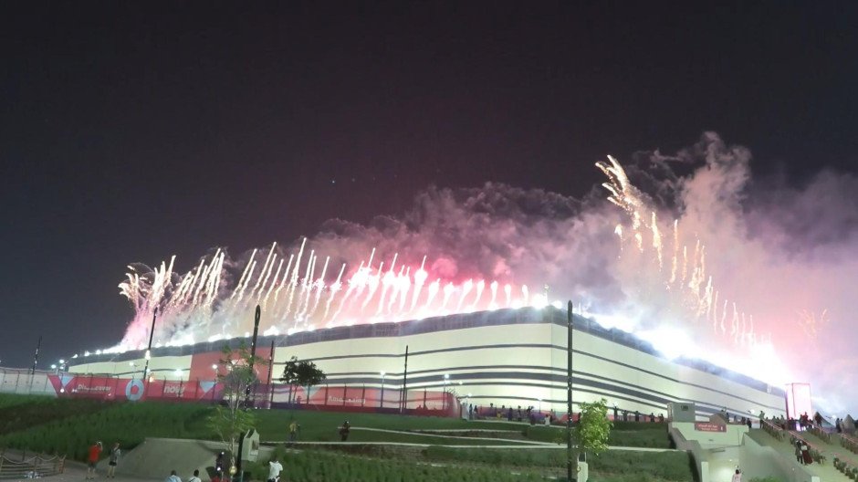 Los fuegos artificiales inauguran el comienzo del Mundial de Qatar 2022