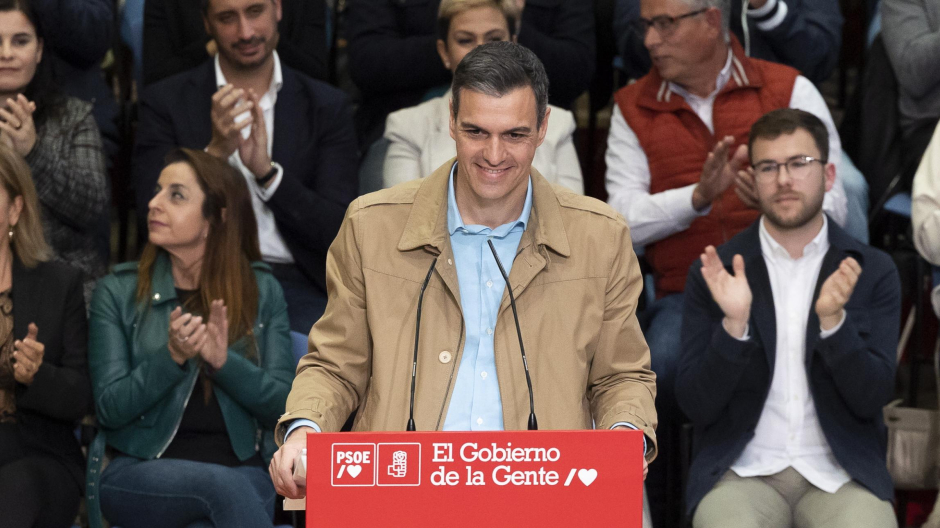 Pedro Sánchez asiste a un acto del PSOE en La Palma