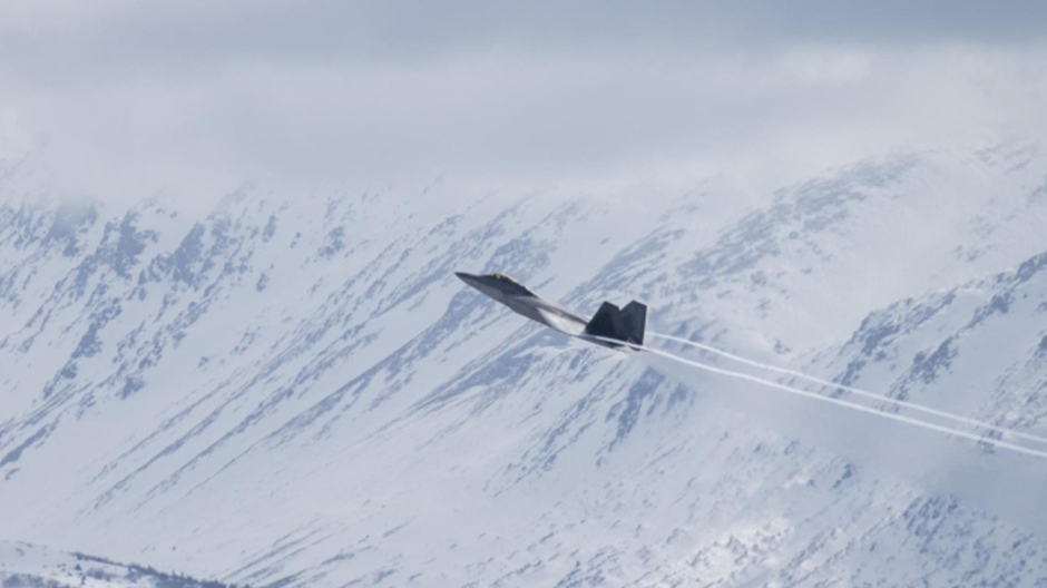 Avión de combate F-22 Raptor de EE.UU. en Alaska