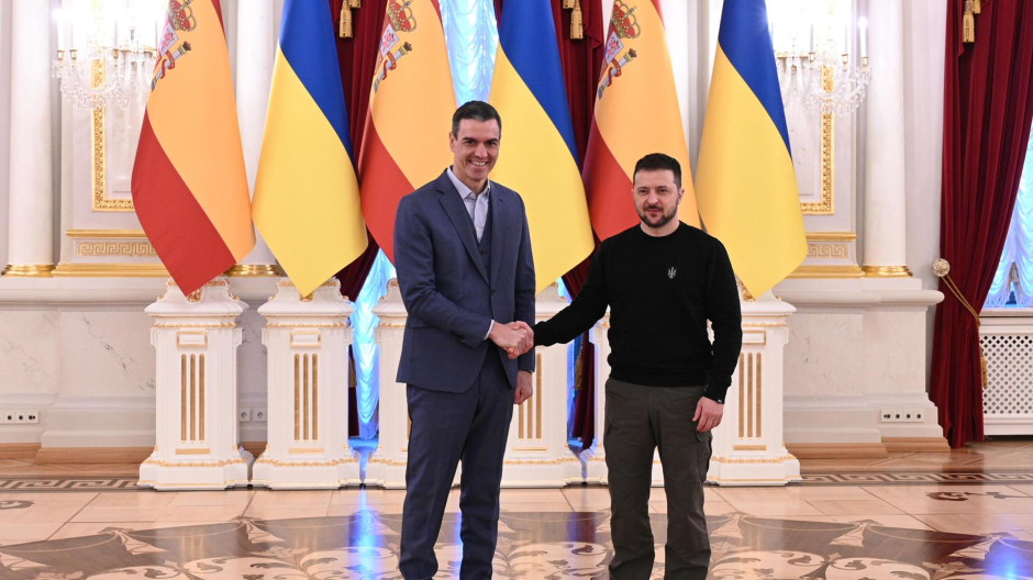 El presidente del Gobierno, Pedro Sánchez, se reúne con el presidente de Ucrania, Volodímir Zelenski