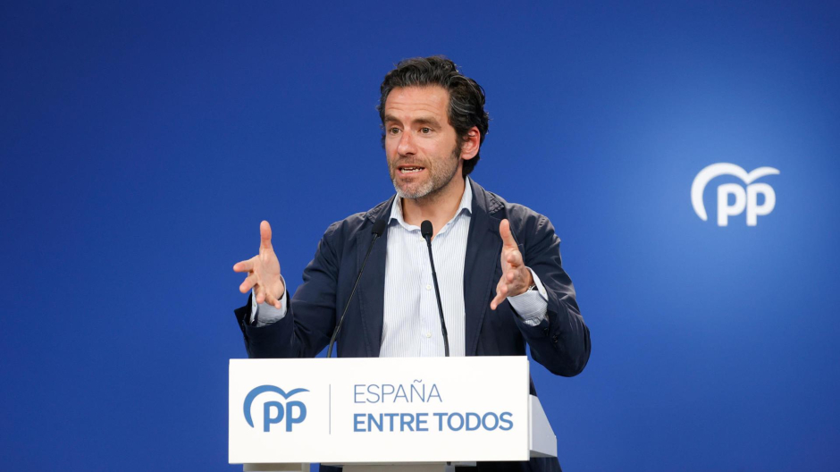 MADRID, 17/04/2023.- El portavoz de la campaña del PP, Borja Sémper, durante la rueda de prensa que ha ofrecido este lunes, tras la reunión del Comité de Dirección del partido. EFE/ Javier Lizon