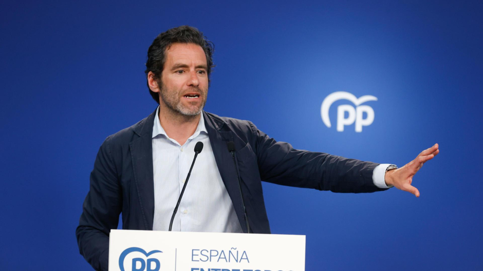 MADRID, 17/04/2023.- El portavoz de la campaña del PP, Borja Sémper, durante la rueda de prensa que ha ofrecido este lunes, tras la reunión del Comité de Dirección del partido. EFE/ Javier Lizon