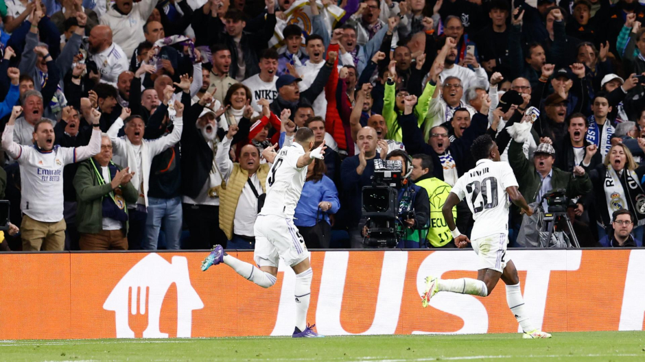 Karim Benzema y Vinicius el pasado 12 de abril en el partido de la Champions de la Champios League del Real Madrid contra el Chelsea