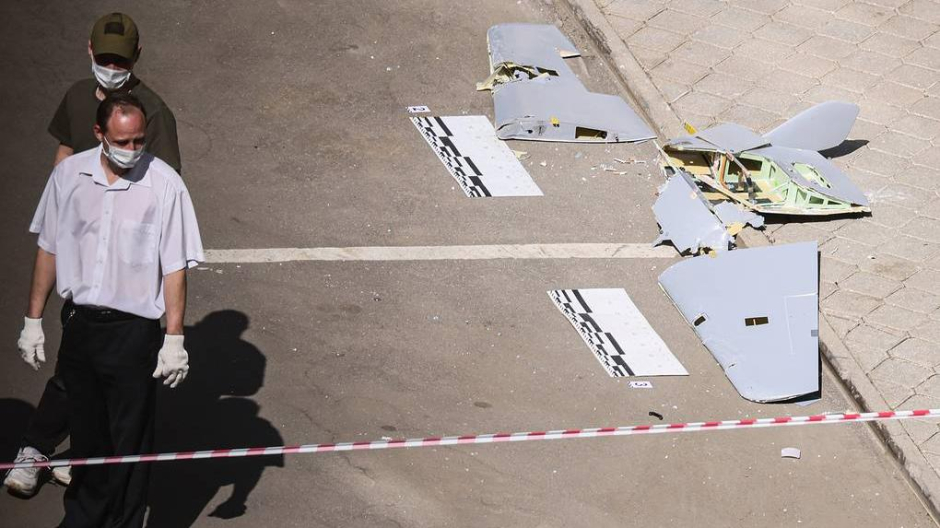 Restos del dron que Moscú señala como parte de un ataque ucraniano